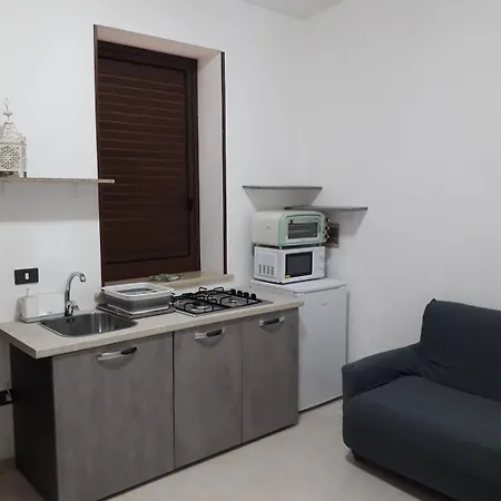Ad Apartment *